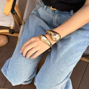 Большой каплевидный браслет